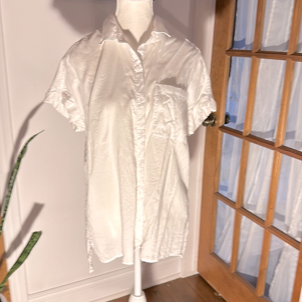 ⭐️🤍 💯 tencel short sleeve blouse 🤍⭐️